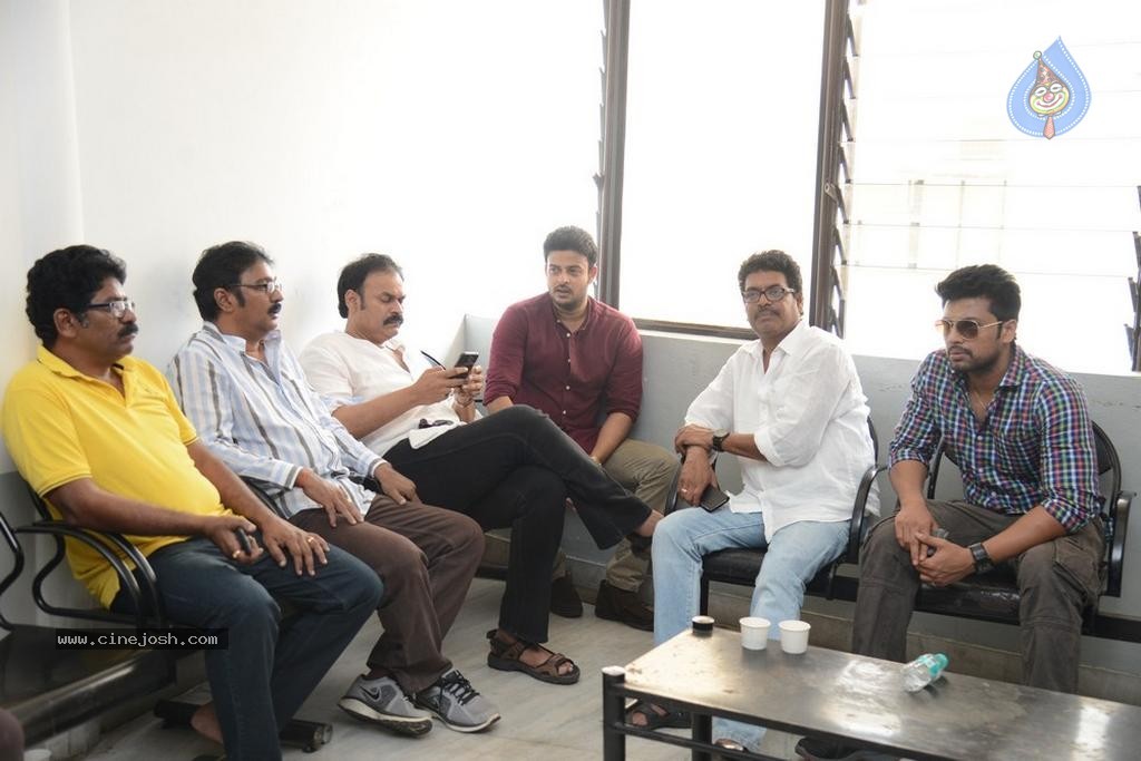 Maa Elections Polling 01 - 30 / 130 photos