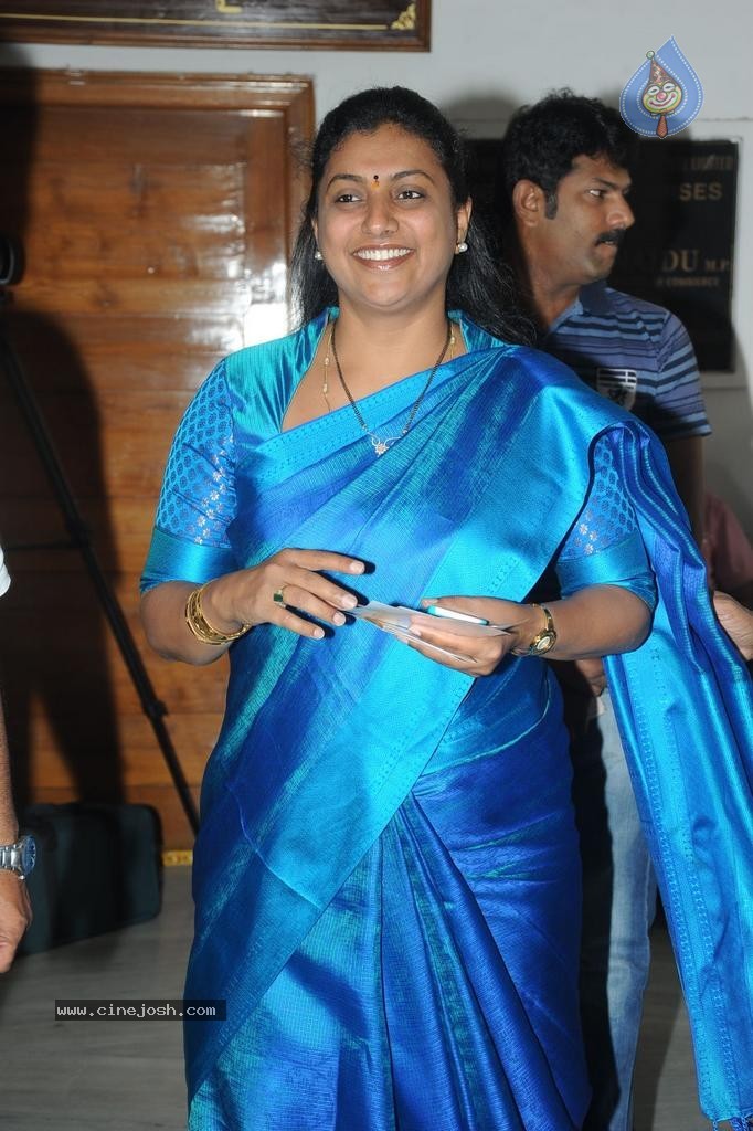 Maa Elections Polling 03 - 11 / 63 photos