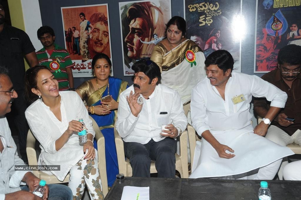 Maa Elections Polling 03 - 53 / 63 photos