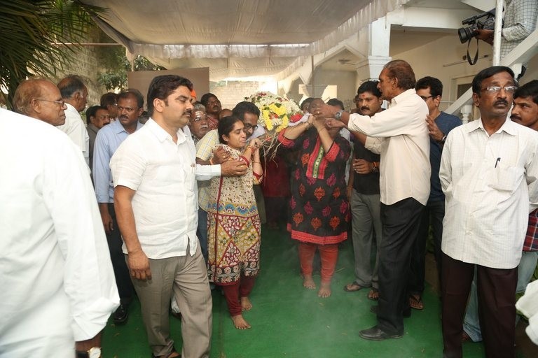 Mada Venkateswara Rao Condolences Photos 2 - 38 / 42 photos