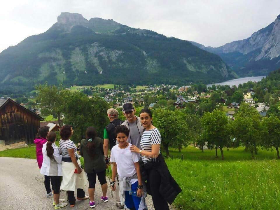 Mahesh Babu Family Holiday Tour Photos - 12 / 13 photos