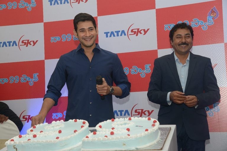 Mahesh Babu at Tata Sky Success Celebrations - 10 / 42 photos