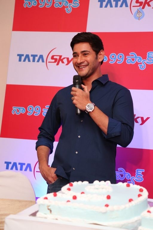 Mahesh Babu at Tata Sky Success Celebrations - 41 / 42 photos