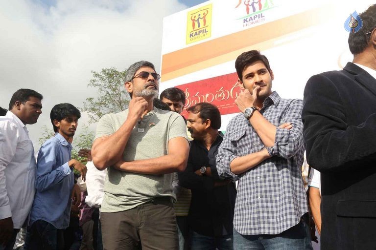 Mahesh Babu flags off Chak De India Ride - 24 / 42 photos