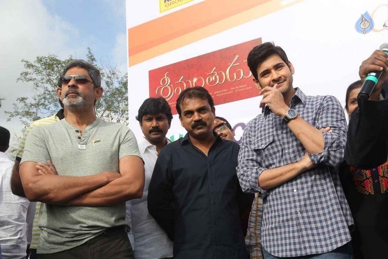 Mahesh Babu flags off Chak De India Ride - 30 / 42 photos