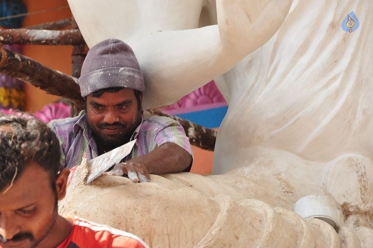 Making of Khairatabad Ganesh 2015 Photos - 8 / 59 photos