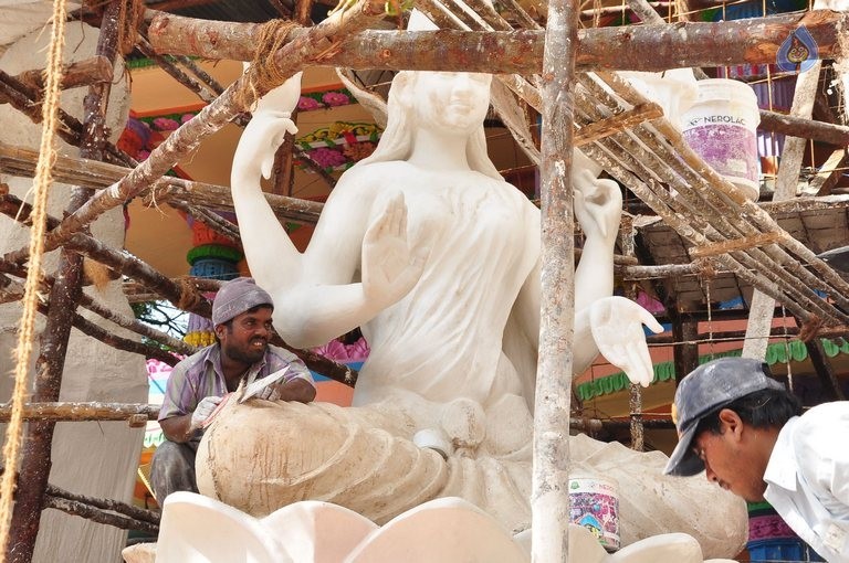 Making of Khairatabad Ganesh 2015 Photos - 40 / 59 photos