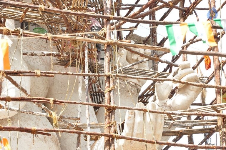 Making of Khairatabad Ganesh 2015 Photos - 47 / 59 photos