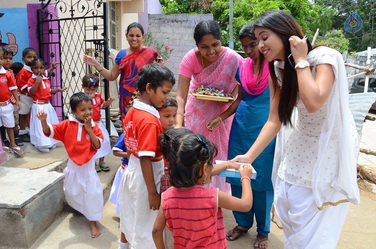 Manali Rathod Birthday Celebrations - 12 / 20 photos