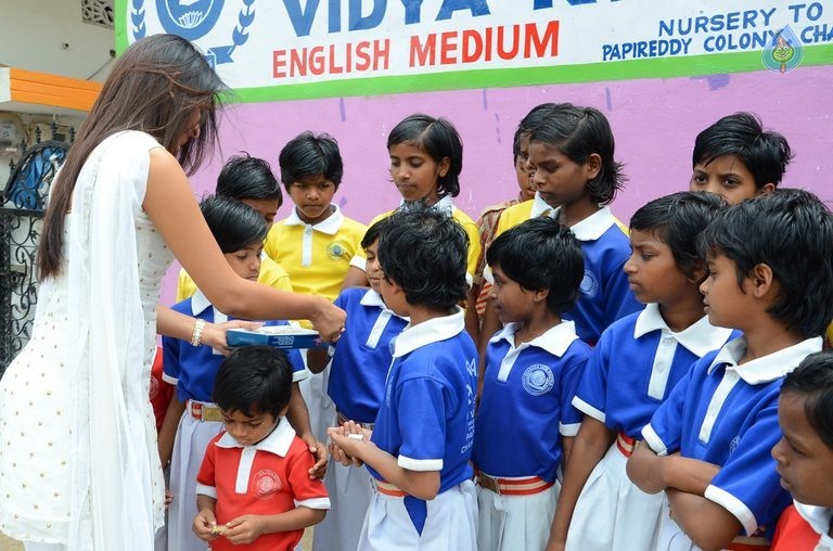 Manali Rathod Birthday Celebrations - 15 / 20 photos