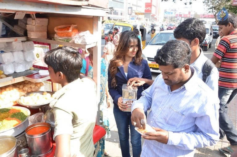 Manali Rathod For Mana Madras Kosam Cause - 7 / 53 photos