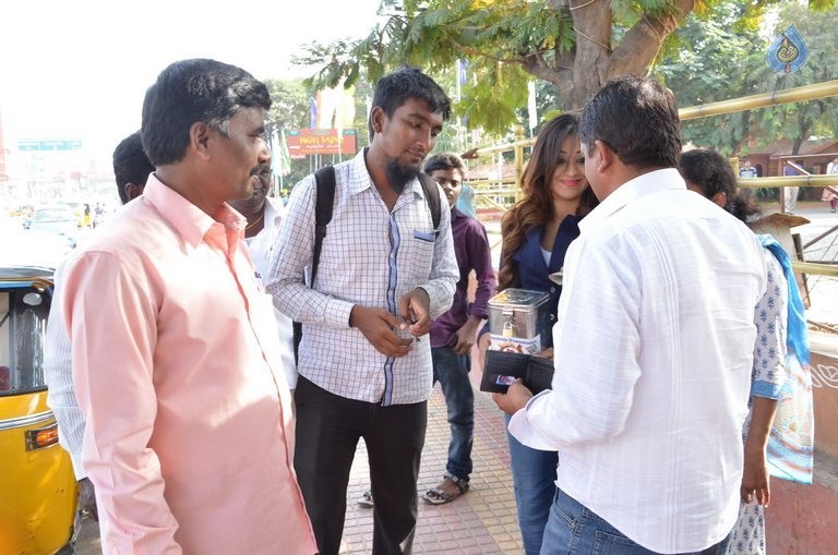 Manali Rathod For Mana Madras Kosam Cause - 14 / 53 photos