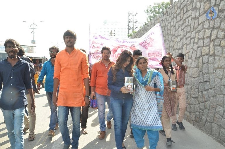 Manali Rathod For Mana Madras Kosam Cause - 15 / 53 photos