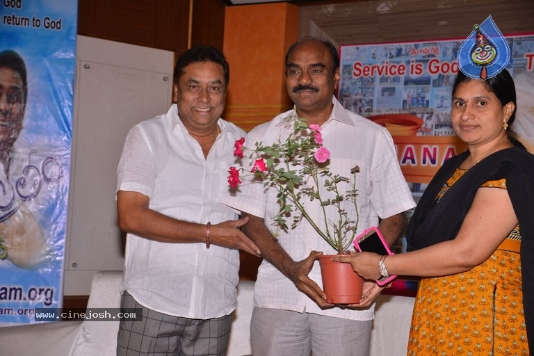 Manam Saitham Press Meet - 25 / 36 photos