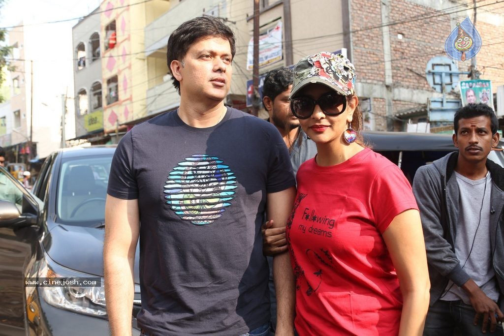 Manchu Lakshmi Participates in Swachh Bharat - 28 / 91 photos