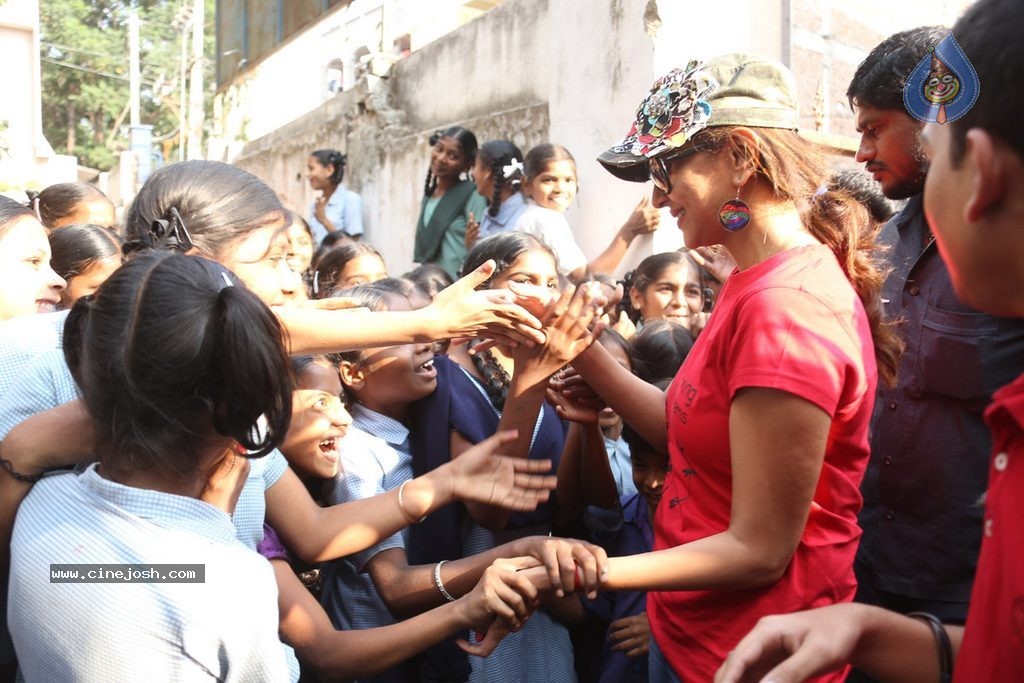 Manchu Lakshmi Participates in Swachh Bharat - 78 / 91 photos