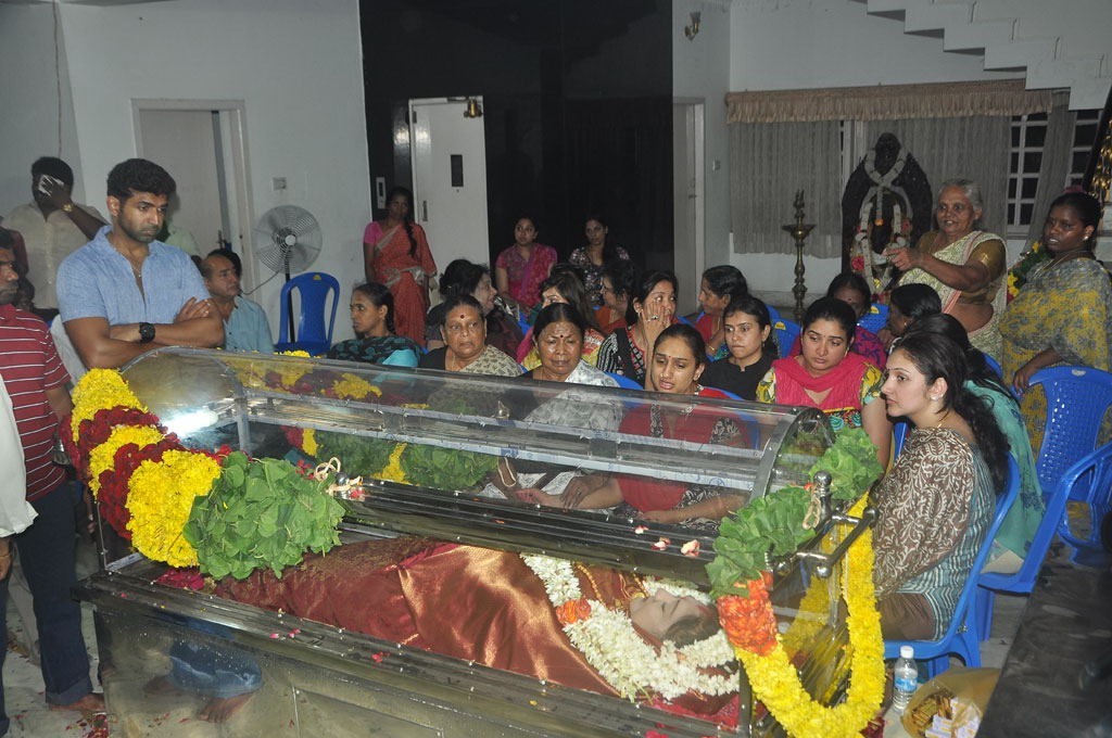 Manjula Vijayakumar Condolences - 54 / 134 photos
