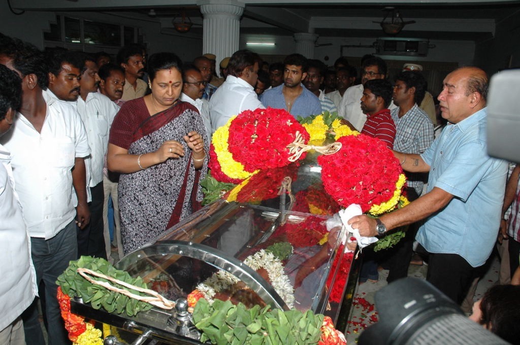 Manjula Vijayakumar Condolences - 55 / 134 photos