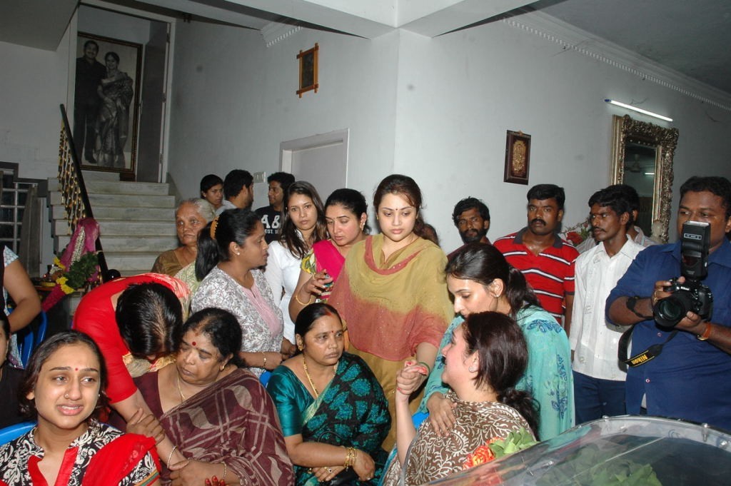 Manjula Vijayakumar Condolences - 116 / 134 photos