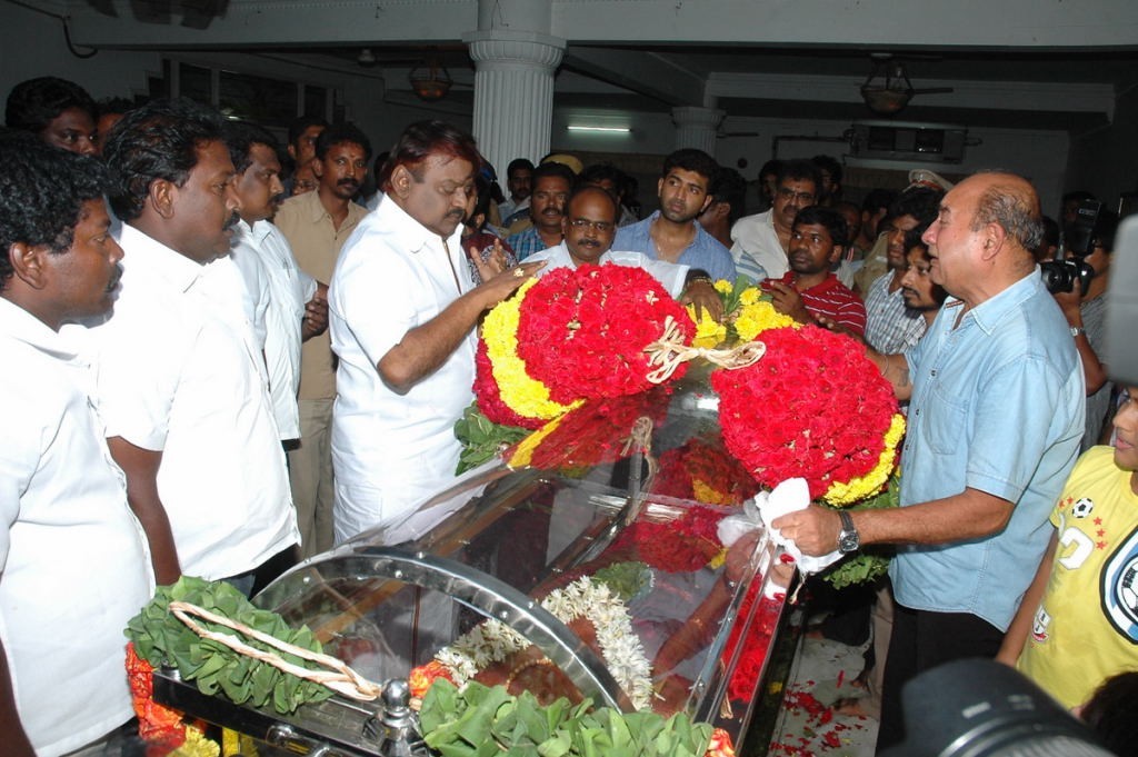 Manjula Vijayakumar Condolences - 127 / 134 photos