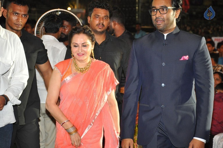 MB 40 Celebrations 3 - 1 / 103 photos