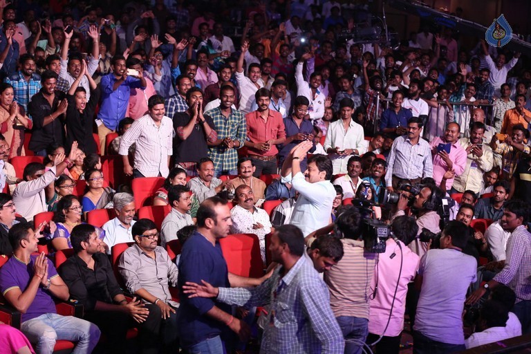 Mega 60 Celebrations 4 - 29 / 92 photos