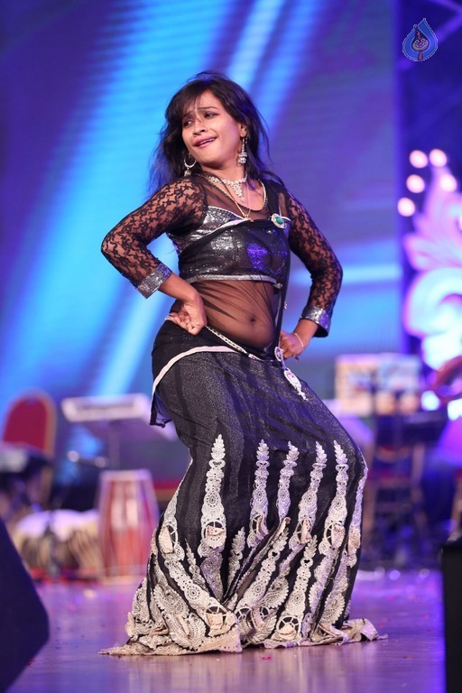 Mega 60 Celebrations 4 - 30 / 92 photos