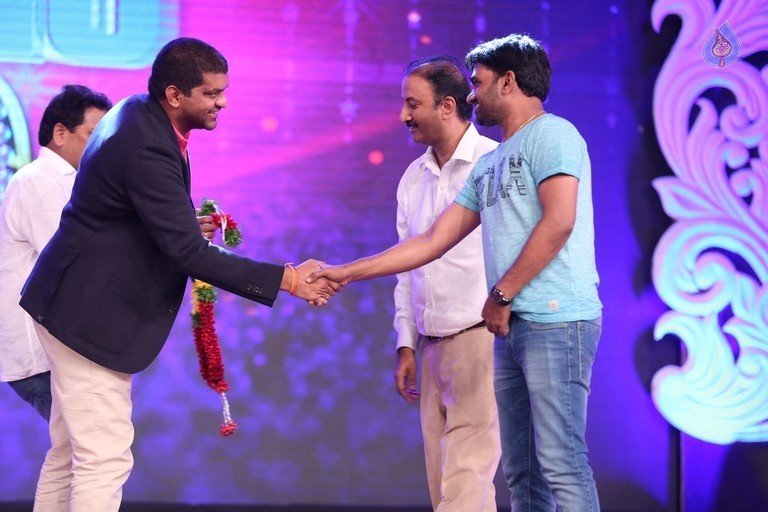 Mega 60 Celebrations 4 - 32 / 92 photos