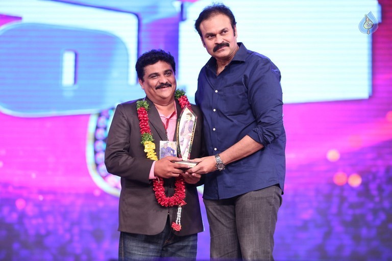 Mega 60 Celebrations 4 - 36 / 92 photos