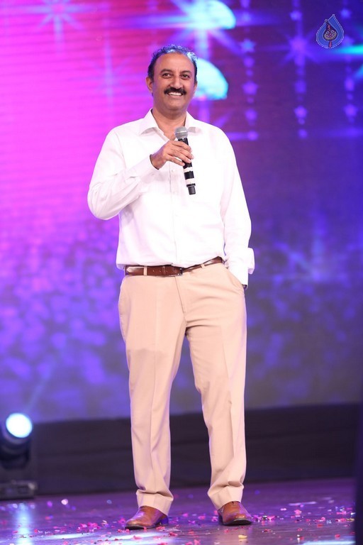 Mega 60 Celebrations 4 - 48 / 92 photos