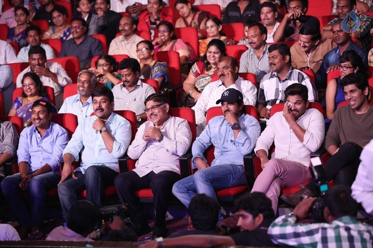 Mega 60 Celebrations 4 - 64 / 92 photos