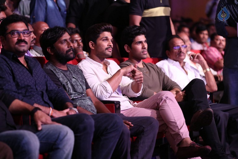 Mega 60 Celebrations 4 - 66 / 92 photos