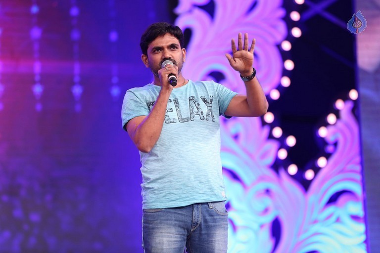 Mega 60 Celebrations 4 - 68 / 92 photos