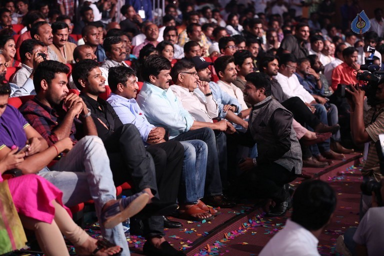 Mega 60 Celebrations 5 - 29 / 93 photos