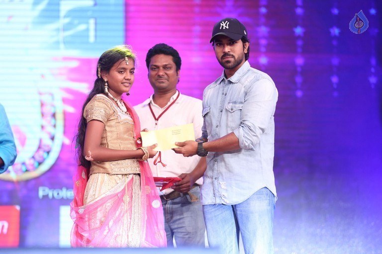 Mega 60 Celebrations 5 - 62 / 93 photos