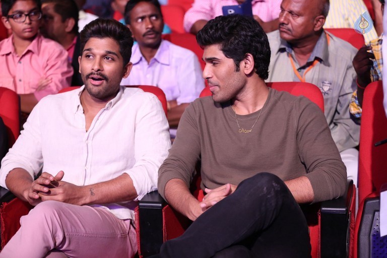 Mega 60 Celebrations 5 - 73 / 93 photos