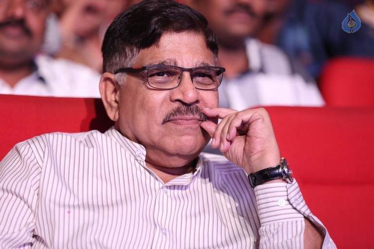 Mega 60 Celebrations 5 - 77 / 93 photos