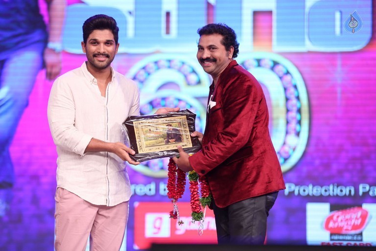 Mega 60 Celebrations 5 - 81 / 93 photos