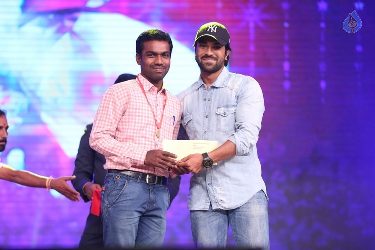 Mega 60 Celebrations 5 - 89 / 93 photos