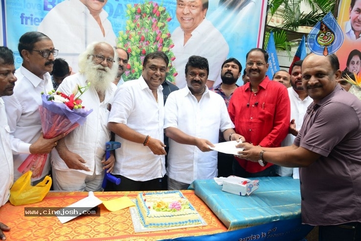 Minister Talasani Birthday Celebration Photos - 4 / 5 photos