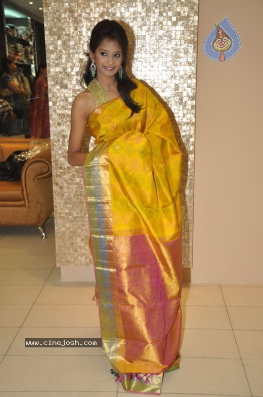 Models at TRISHA A Trendy Wish - 28 / 97 photos