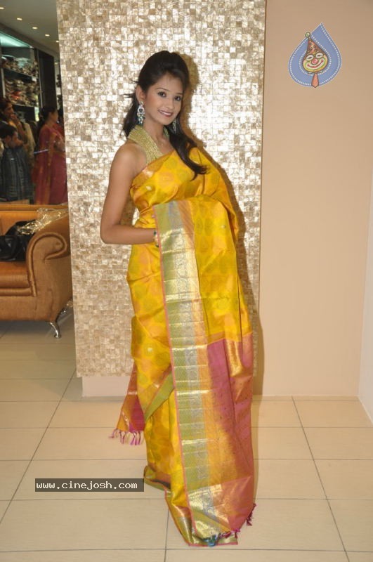 Models at TRISHA A Trendy Wish - 32 / 97 photos