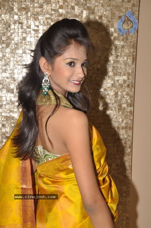 Models at TRISHA A Trendy Wish - 36 / 97 photos