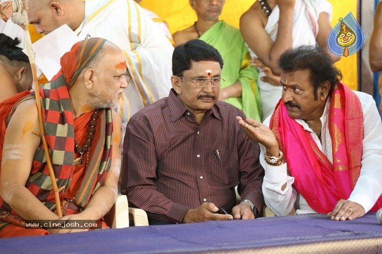 Mohan Babu as Chairman Of Film Nagar Daiva Sannidhanam - 19 / 36 photos