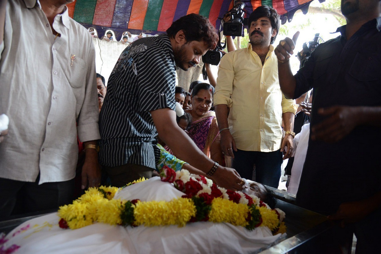 MS Narayana Condolences Photos 01 - 98 / 145 photos
