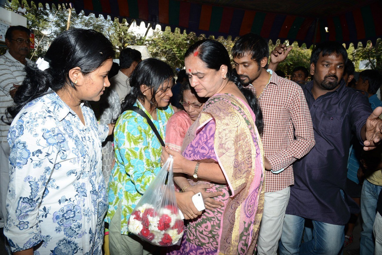 MS Narayana Condolences Photos 01 - 105 / 145 photos