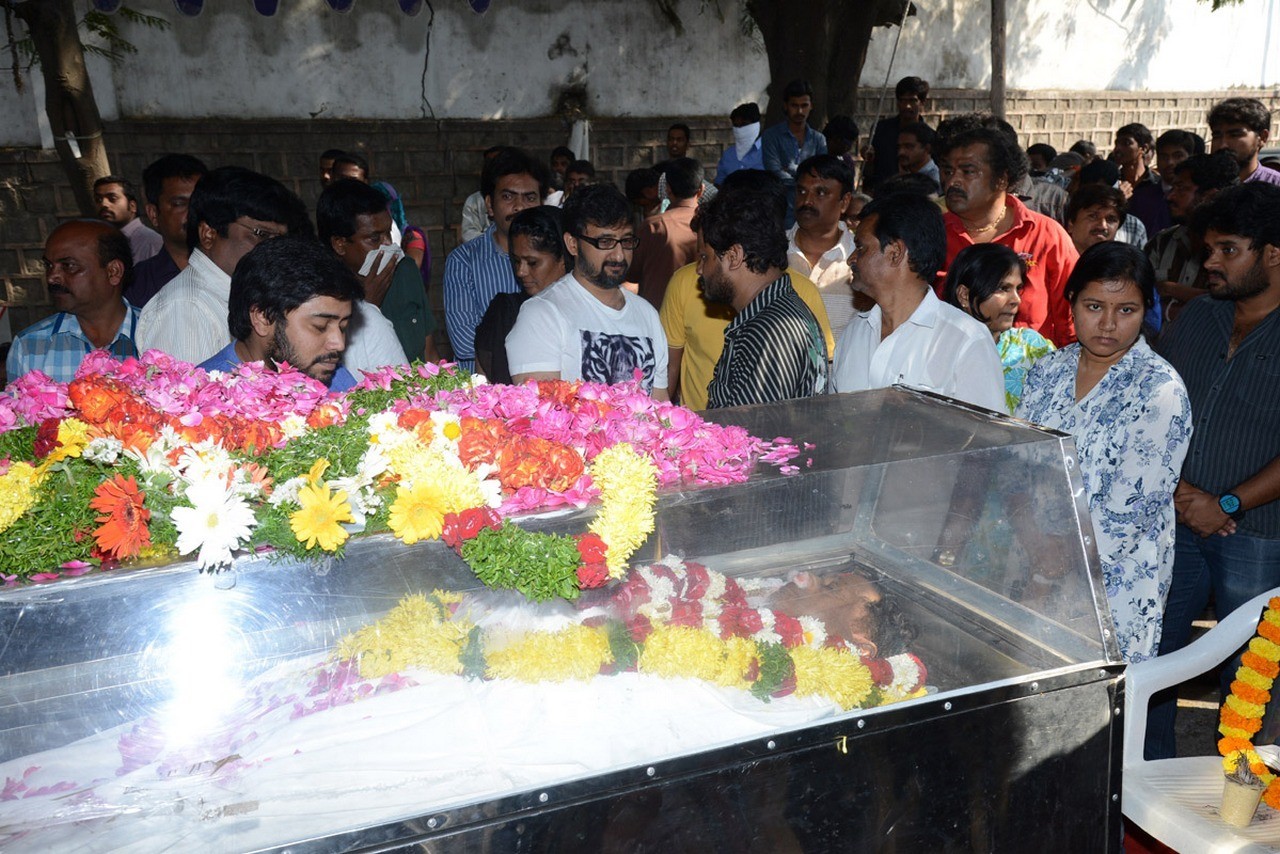 MS Narayana Condolences Photos 02 - 115 / 145 photos
