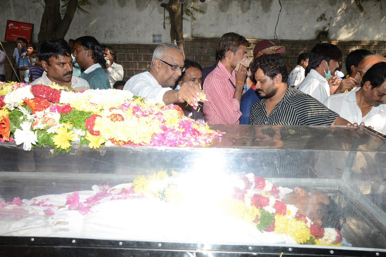 MS Narayana Condolences Photos 02 - 141 / 145 photos