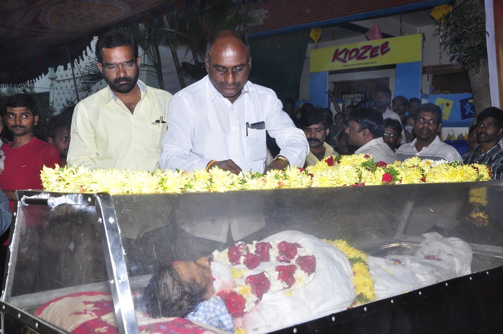 MS Narayana Condolences Photos 03 - 87 / 88 photos