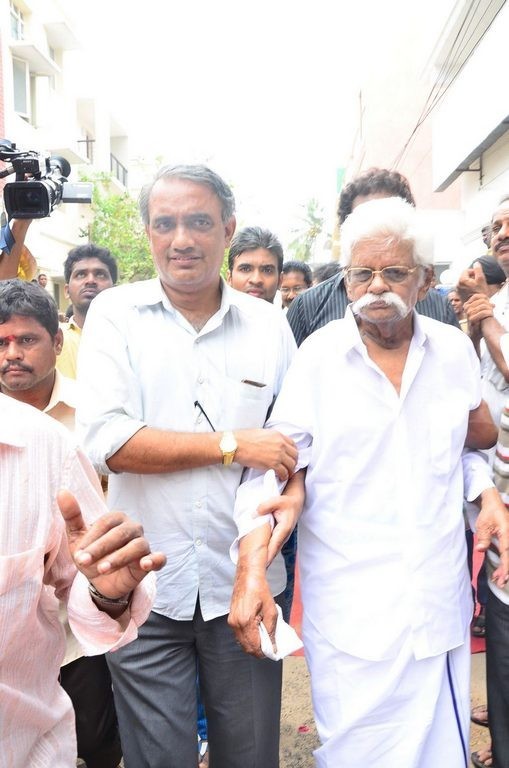 MS Viswanathan Condolences Photos 2 - 19 / 58 photos